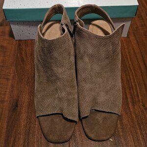 Abound Gianna-Lea Suede Peep Toe Sandals